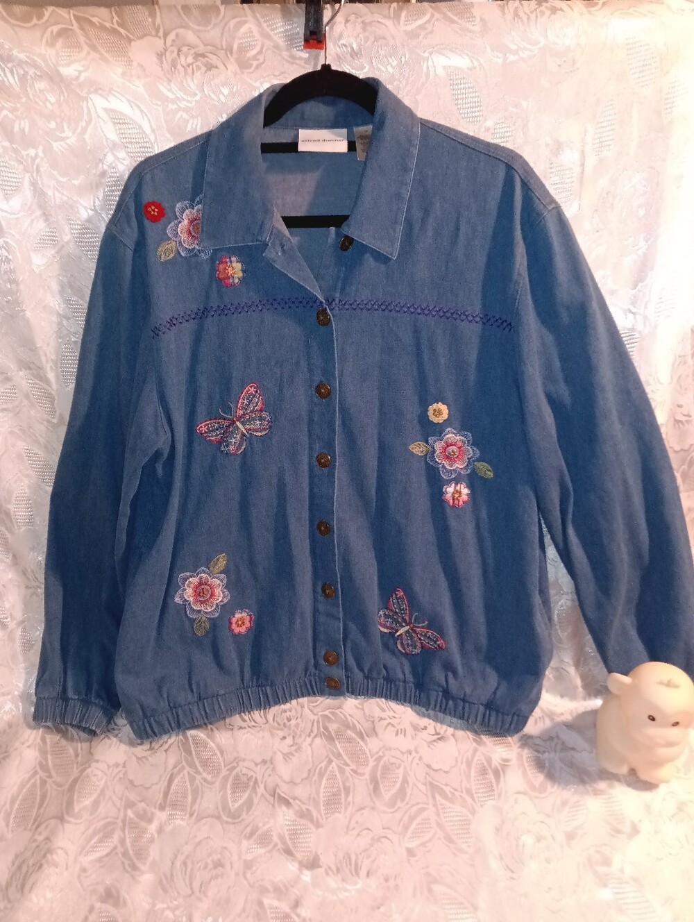 Vintage Alfred Dunner Floral Butterfly Embroidered Boho Demin Jean Jacket Womens